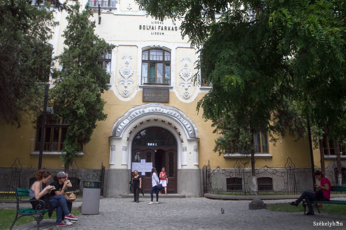 A Bolyai oltalmába ajánlotta a katolikus iskolát a vásárhelyi önkormányzat