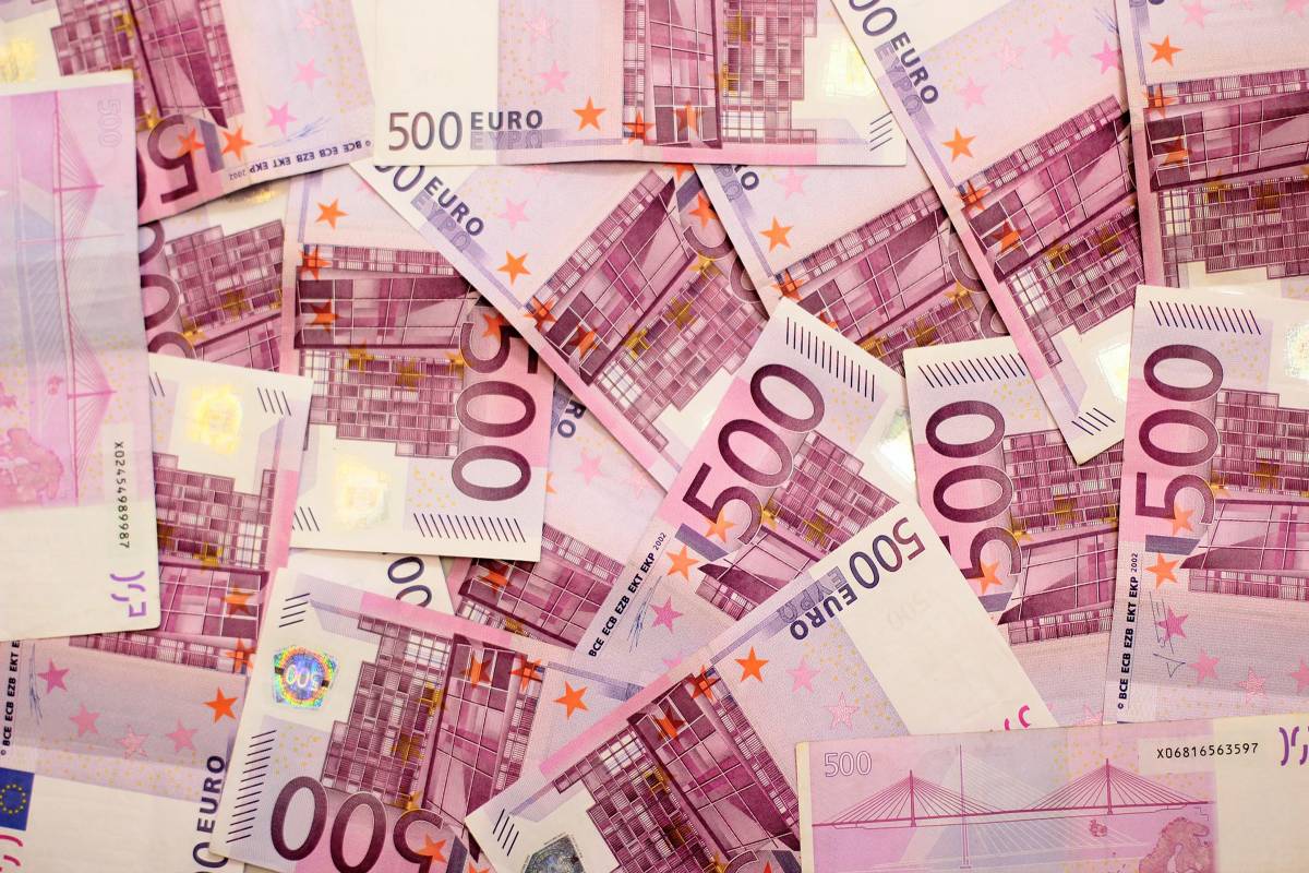 PSD-s javaslat: 200 ezer euró alatt ne legyen bűncselekmény a hivatali visszaélés