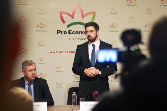 Több mint ötszáz pályázat érkezett a magyar kormány gazdaságélénkítő programjára