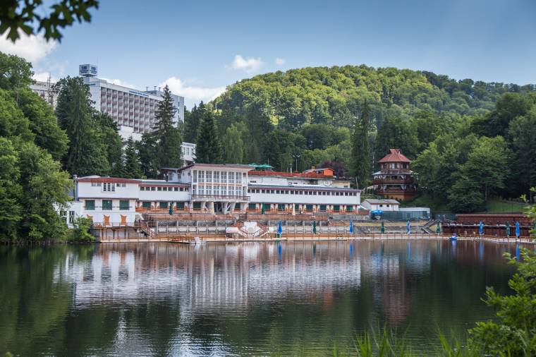 Akvapark és új sípálya Szovátán – kilencéves beruházási tervet melegítenek fel a fürdővárosban