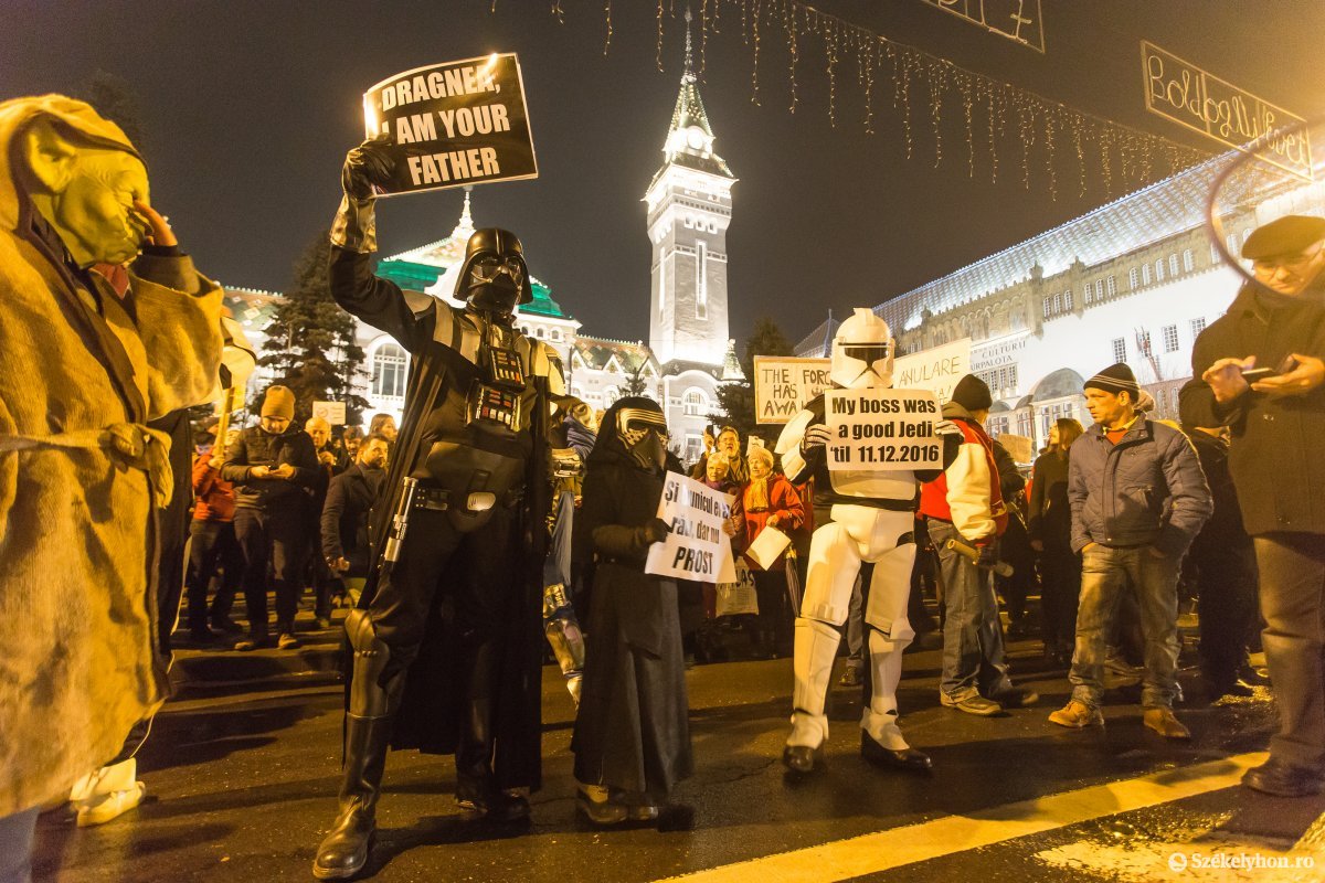 Darth Vader is a marosvásárhelyi tüntetőkhöz szegődött