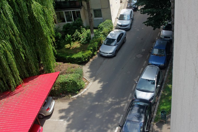 A tömbházak körüli parkolók bérbe adását tervezik
