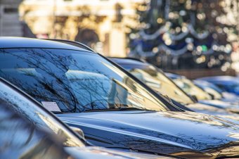Hiába az érvényes parkolóbérlet, bírságot kapott egy járműtulajdonos