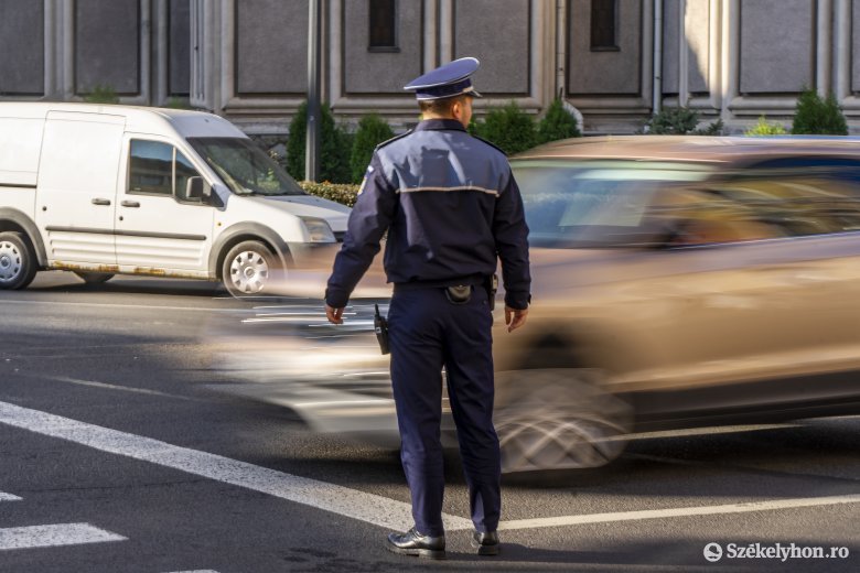 Bírságolásra kényszerítik a közlekedési rendőröket a román rendőrszakszervezet szerint