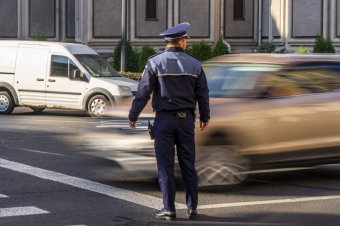 Bírságolásra kényszerítik a közlekedési rendőröket a román rendőrszakszervezet szerint