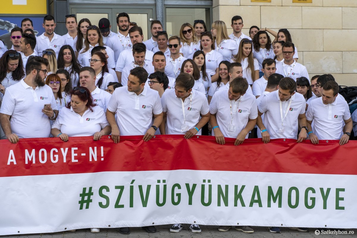 Magyarország HÖK-elnökei tiltakoztak MOGYE-ügyben Marosvásárhelyen