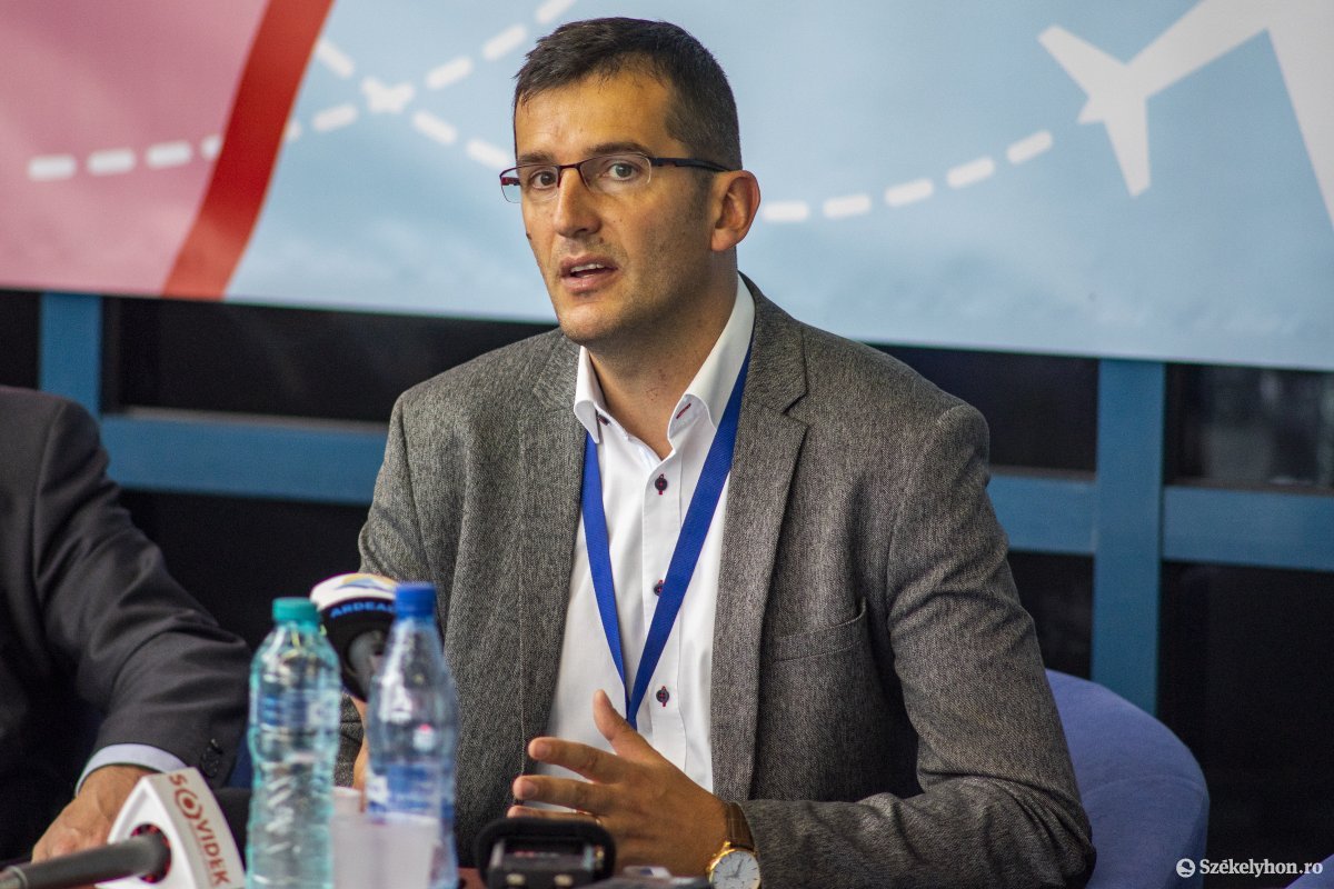 Éledezik a járvány sújtotta légi közlekedés – Peti András vásárhelyi reptérigazgató a társaságok alkalmazkodásáról