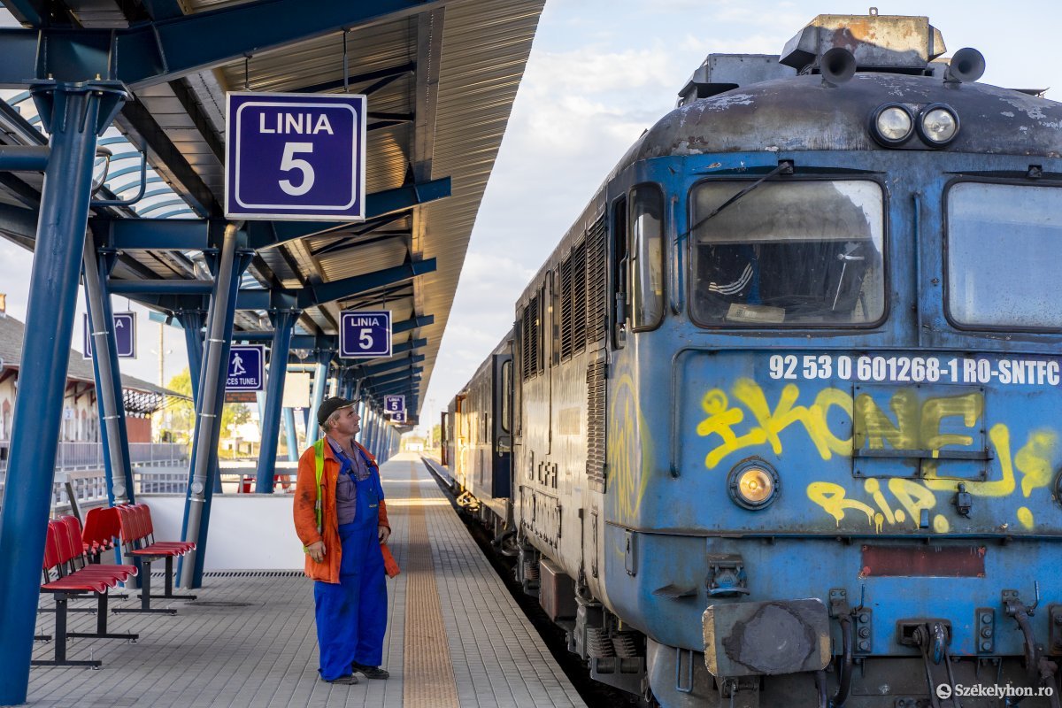 Döcögve halad a legfontosabb erdélyi vasúti csomópontokat érintő nagy állomásfelújítás