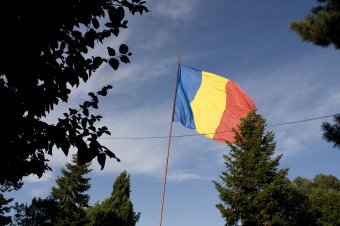 Elfogadta a szenátus a zászlótörvény román lobogót védő módosításait