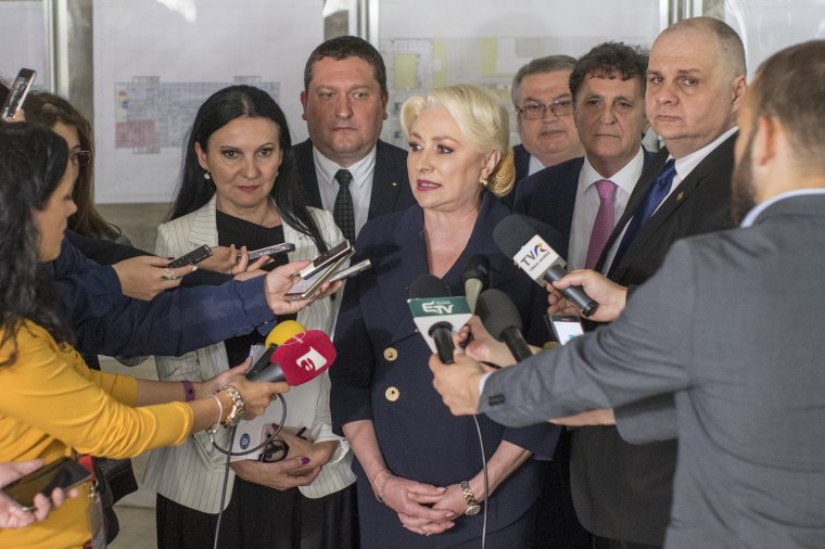 FRISSÍTVE – Viorica Dăncilă kormányfőt indítják államfőjelöltként a kormányzó román szociáldemokraták