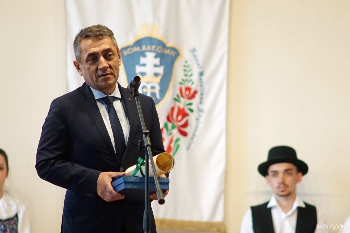 Huszonegy erdélyi hallgató részesült idén szülőföldi jogász ösztöndíjban