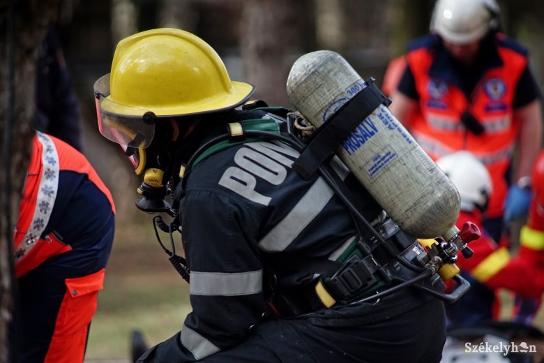 Több mint száz tűzoltó indult Romániából segíteni a görögországi erdőtüzek oltásában