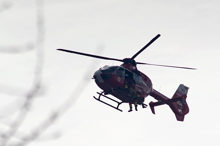 Helikopterrel vitték kórházba a balesetet szenvedő motorost