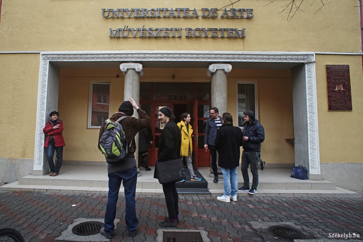 Díszdoktort avatnak a Marosvásárhelyi Művészeti Egyetemen