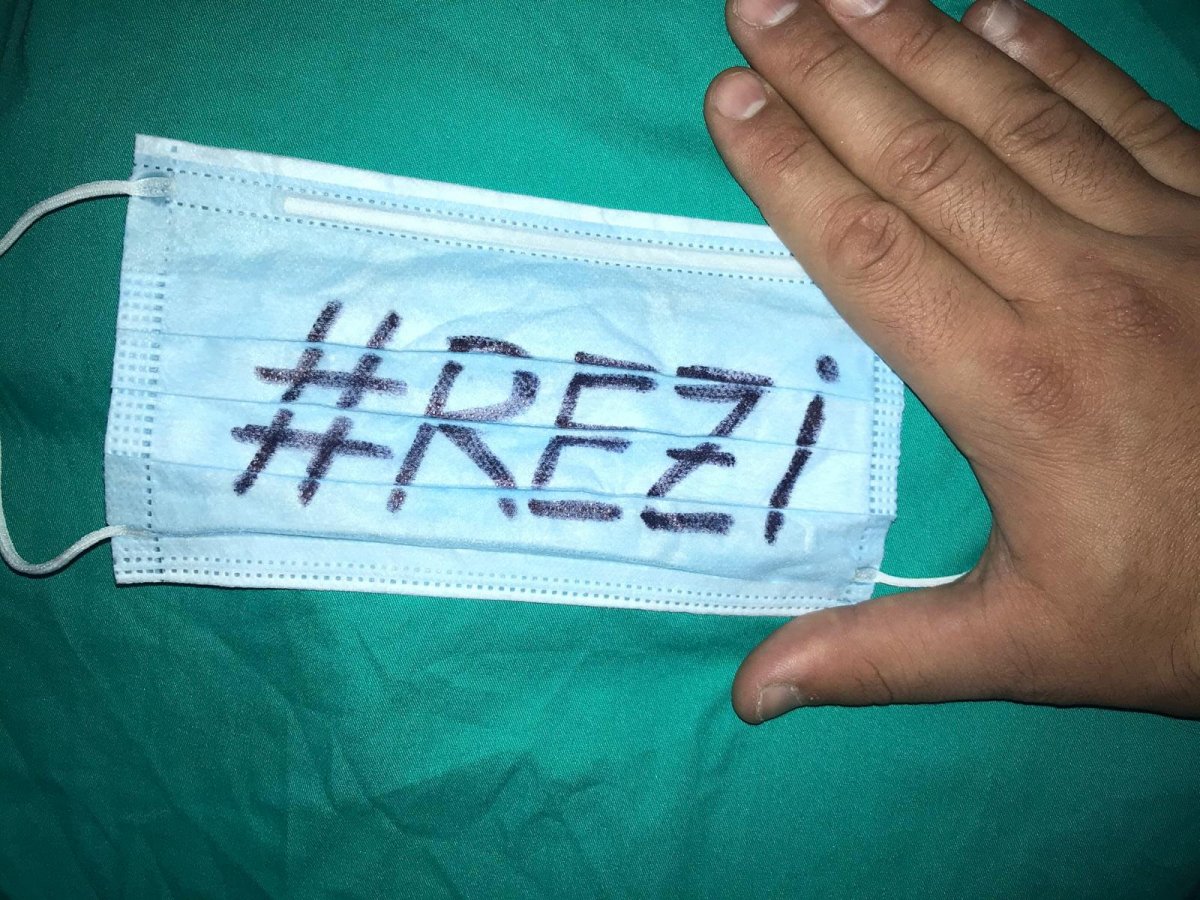#Rezi – tiltakoznak a leendő orvosok