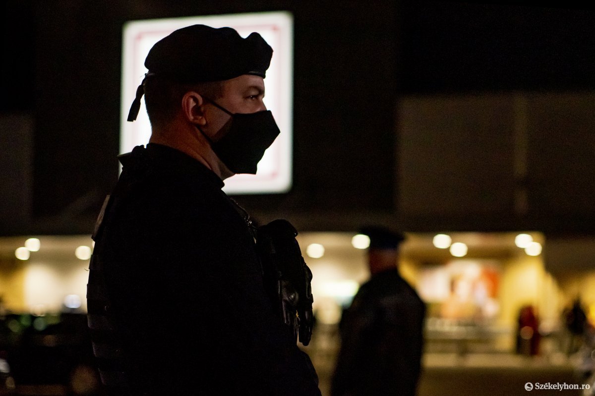 Külföldi rendőrök is segítik a labdarúgó Eb bukaresti mérkőzéseinek biztonságos lebonyolítását