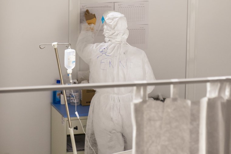 Hét koronavírusos gyermeket kezelnek kórházban, egyikük csecsemő
