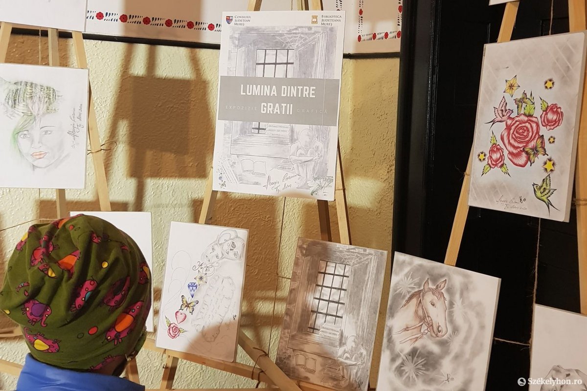 Tizenegy éve börtönben ülő fiatal rajzaiból nyílt tárlat Marosvásárhelyen