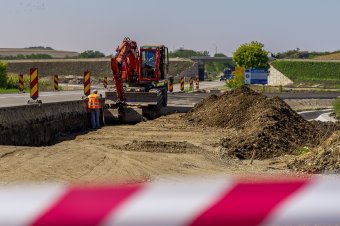 Érvénytelenítették az Aranyosgyéres-Maroskece autópályaszakasz megépítésére kiírt pályázat eredményét