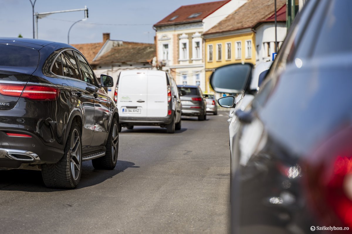 Felturbózzák az autóbiztosítások árát a piacvezető romániai társaságok