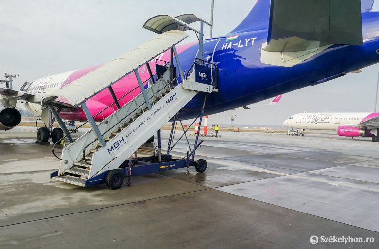Vizsgálja az ügyészség a Blue Air járatainak felfüggesztését, bővíti romániai jelenlétét a WizzAir