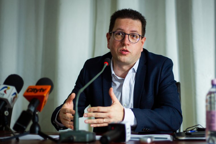 Ukrán tolmácsok alkalmazásához kér pénzt az EP-től Vincze Loránt