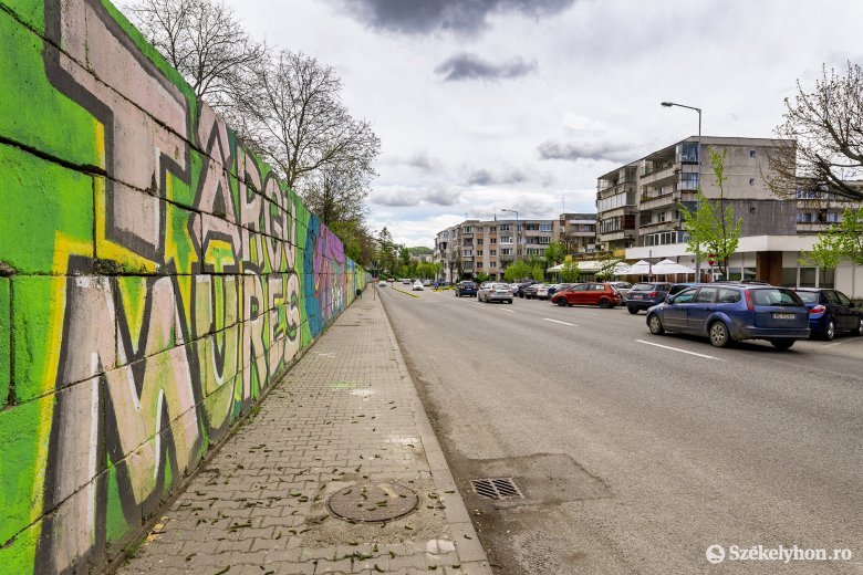 Színes utcaművészeti alkotásokat terveznek a szürke falakra