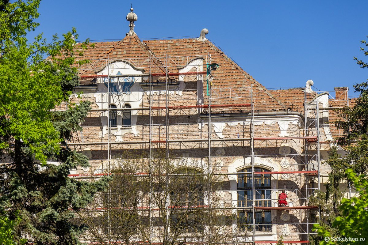Felújítás alatt a Bolyai Farkas Gimnázium főépületének negyven százaléka