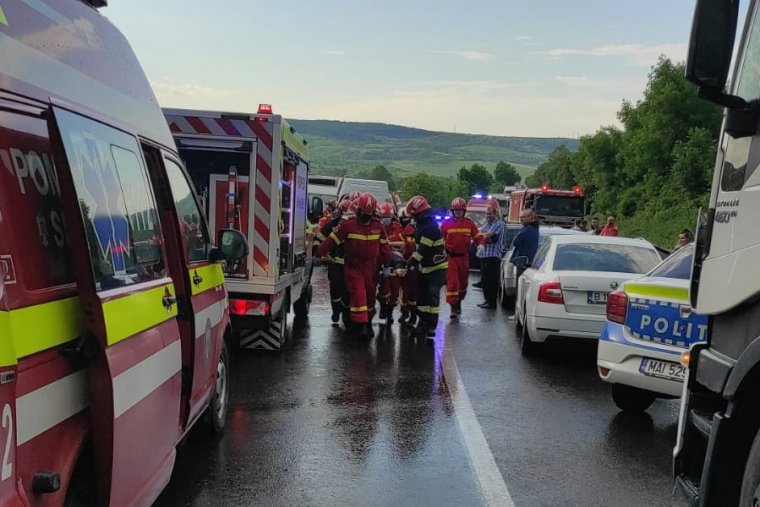 Tömegbaleset Maros megyében: öt autó ütközött, egy személyt helikopterrel szállítottak kórházba
