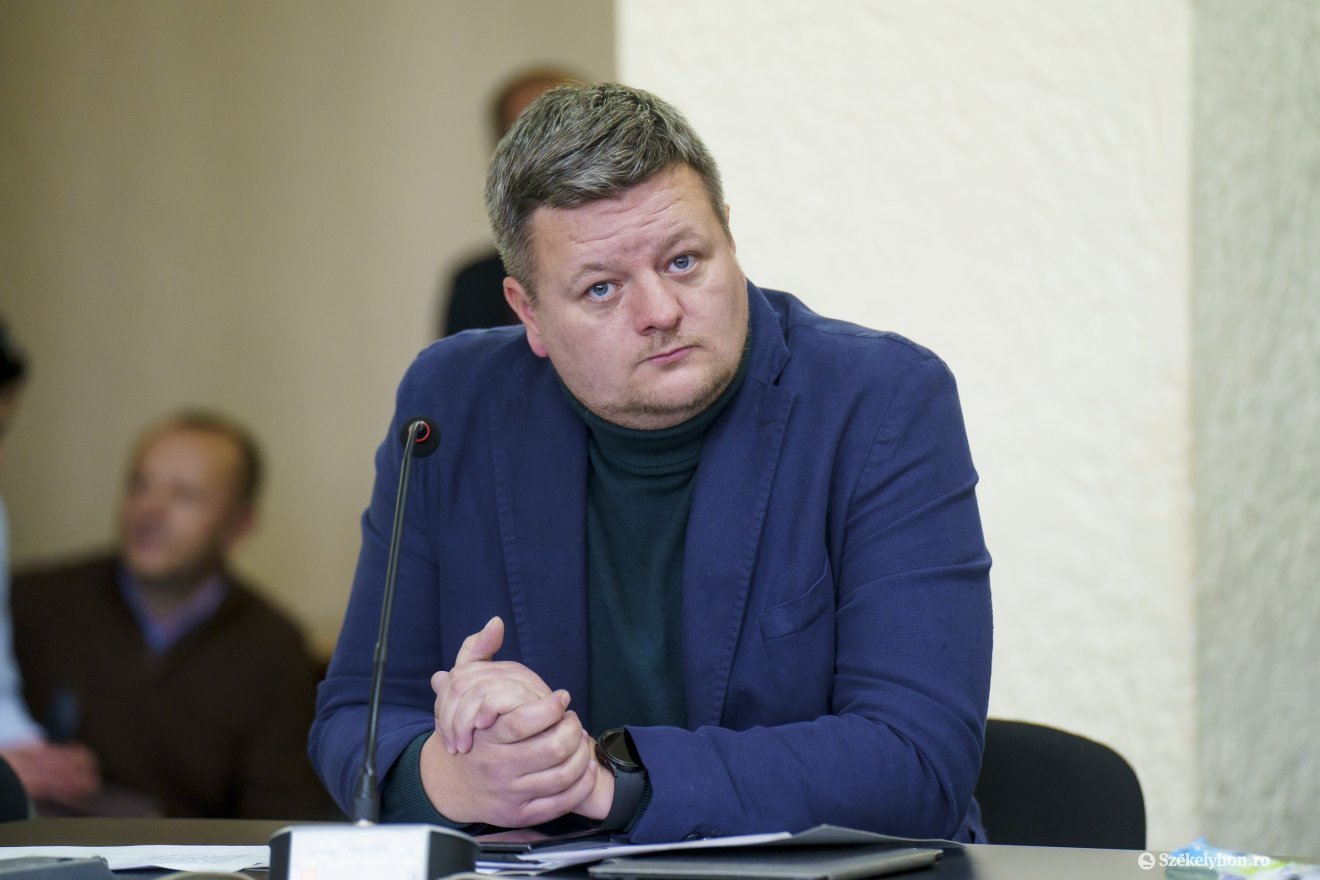 Lemondásra szólították fel a liberális alpolgármestert, a román pártvezetők nem üdvözlik Dobre javaslatát