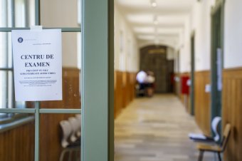 Huszonegy diákot csalás miatt kizártak a pótérettségi román nyelv és irodalom vizsgájáról