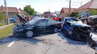 Nyolcan sérültek meg egy balesetben, senki sem életveszélyesen