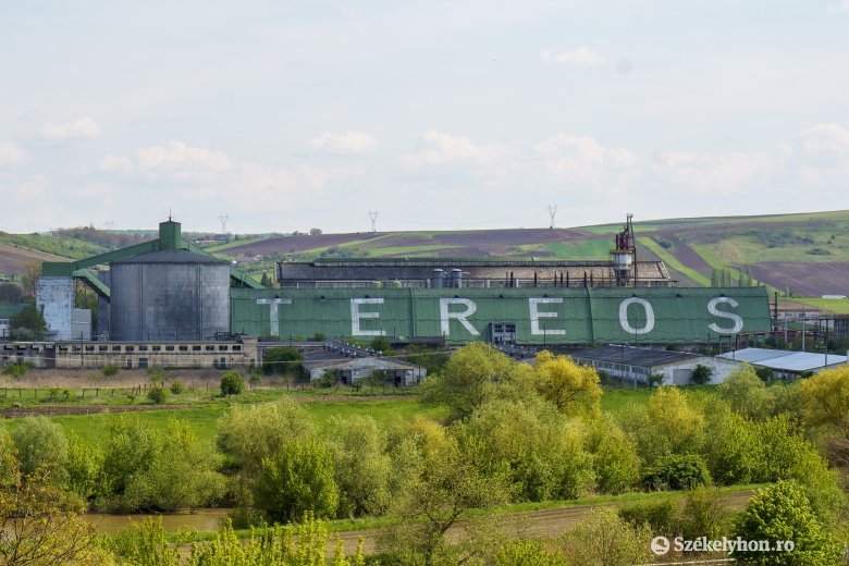 Miniszteri látogatás Marosludason: újraindítanák a termelést a cukorgyárban