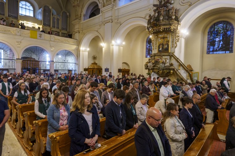 A marosvásárhelyi katolikus gimnáziumért imádkoztak