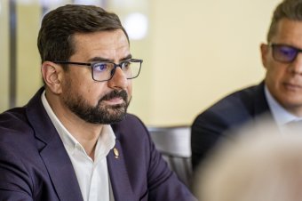 Bűnvádi eljárást indított a DNA Adrian Chesnoiu volt mezőgazdasági miniszter ellen hivatali visszaélés gyanújával