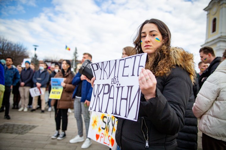 Ukrán orvostanhallgatók tiltakoztak a háború ellen Marosvásárhelyen