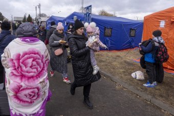 Csaknem 300 ezer ukrán állampolgár érkezett eddig Romániába, több mint 200 ezren el is hagyták az országot
