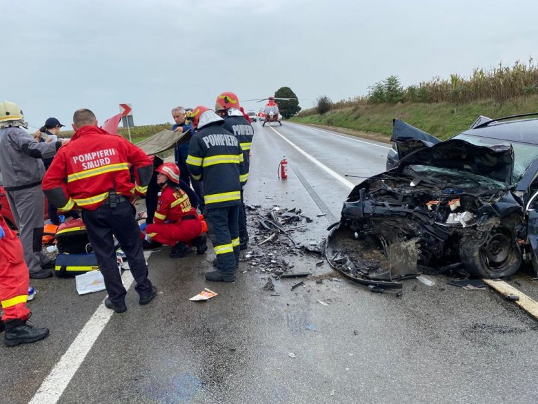 Egy személy meghalt, ketten megsérültek egy közúti balesetben Krassó-Szörény megyében