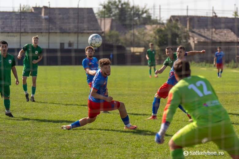 Lezárták az alapszakaszt, rájátszásban csatároznak a Maros megyei labdarúgócsapatok