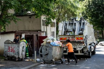 Megoldódni látszik a szemétprobléma, naprakésszé vált a háztartási hulladék elszállítása Marosvásárhelyen