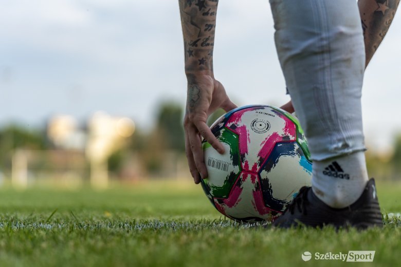 Visszatér a képernyőre a magyar fociélvonal
