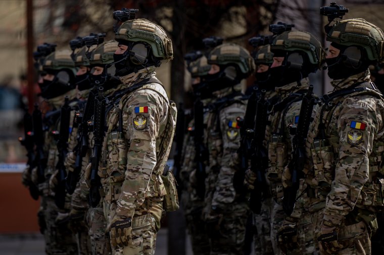 Dandárszintűre emelik a NATO romániai harccsoportját