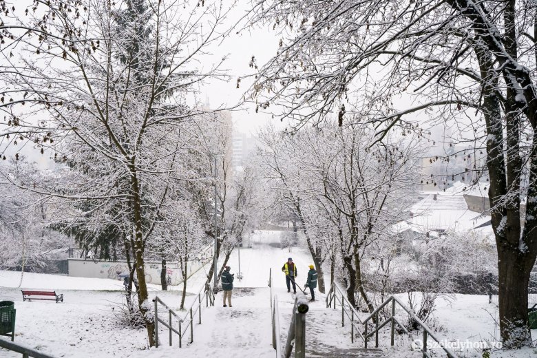 Havazásra, hóviharokra figyelmeztetnek a meteorológusok Erdély számos vidékén