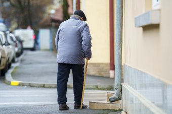 Románia az élvonalban az elöregedő lakosságú országok között, sok idős embernek nincs kire támaszkodnia