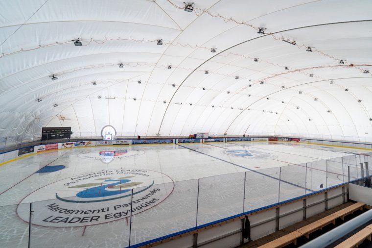 Népszerűvé tették, a cél tovább fejleszteni a jeges sportokat Marosvásárhelyen