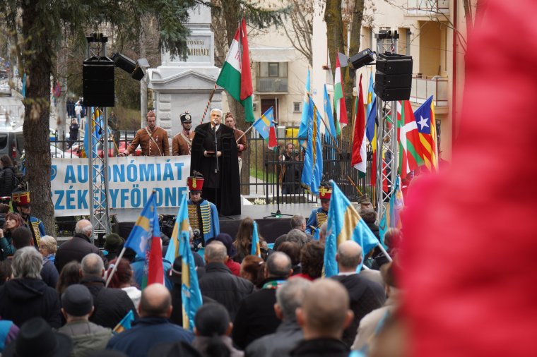 A Székelyföld területi autonómiáját követelő petíciót fogadtak el a székely szabadság napján
