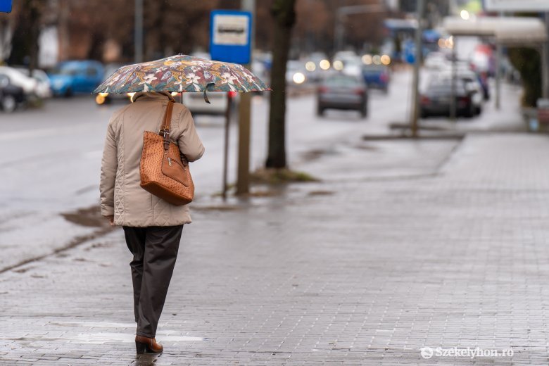 Enyhébb, de csapadékos időjárással érkezik Erdélybe február