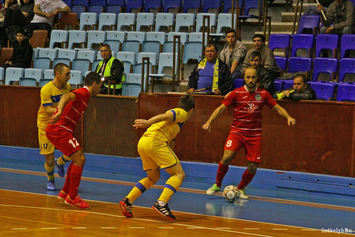 Futsal: szombaton már kezdődik a rájátszás